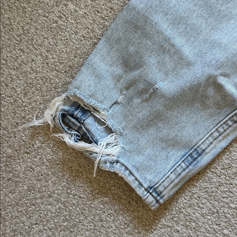 Abercrombie & Fitch The Mom Curve Love Jeans - Picture 6 of 7